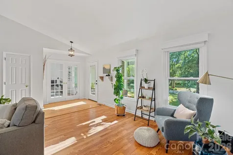 154 Quiet Cove Road Mooresville NC 28117