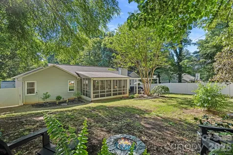 154 Quiet Cove Road Mooresville NC 28117