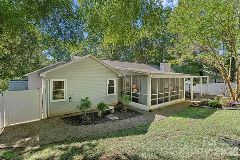 154 Quiet Cove Road Mooresville NC 28117