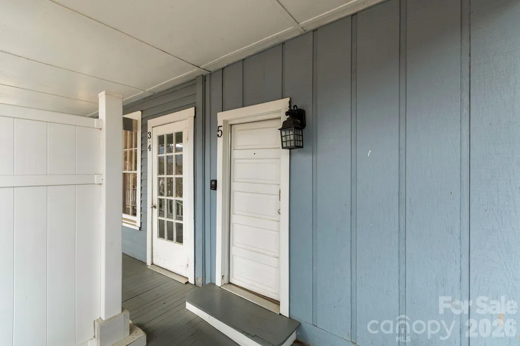 33 Vance Avenue Black Mountain NC 28711
