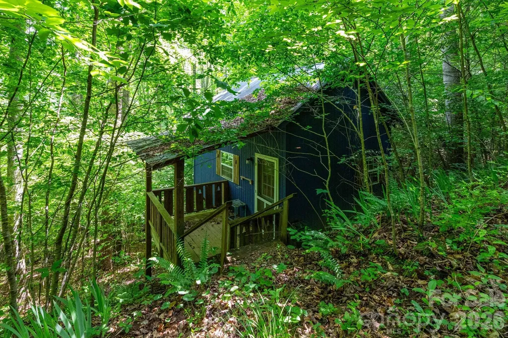 329 N Fork Road Barnardsville NC 28709