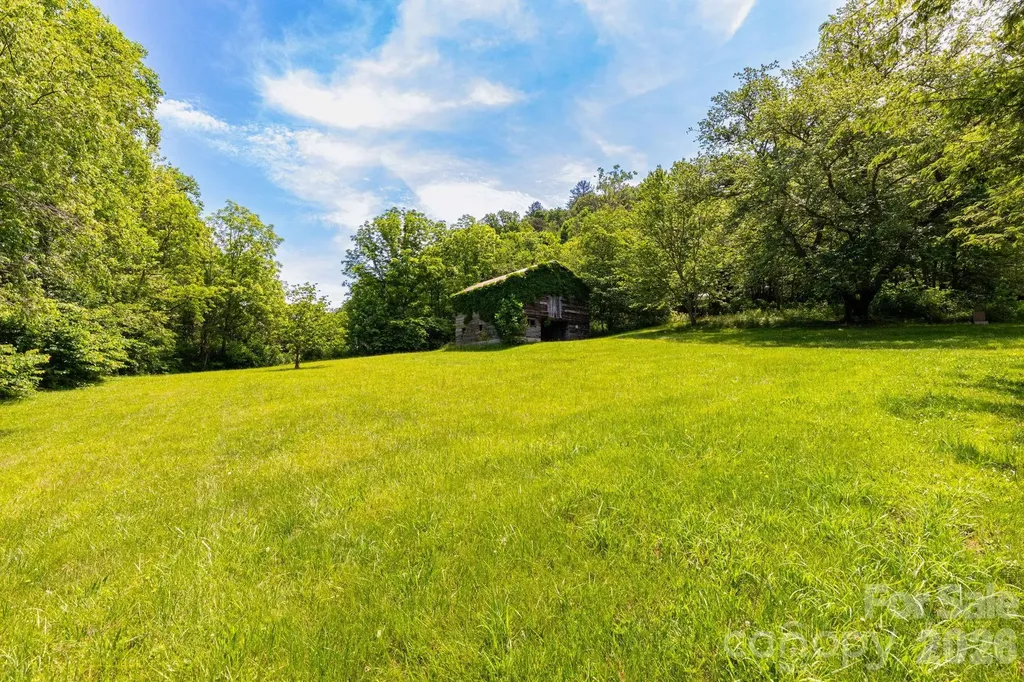 329 N Fork Road Barnardsville NC 28709