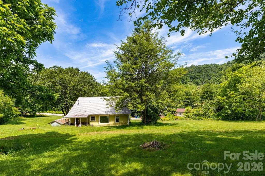 329 N Fork Road Barnardsville NC 28709