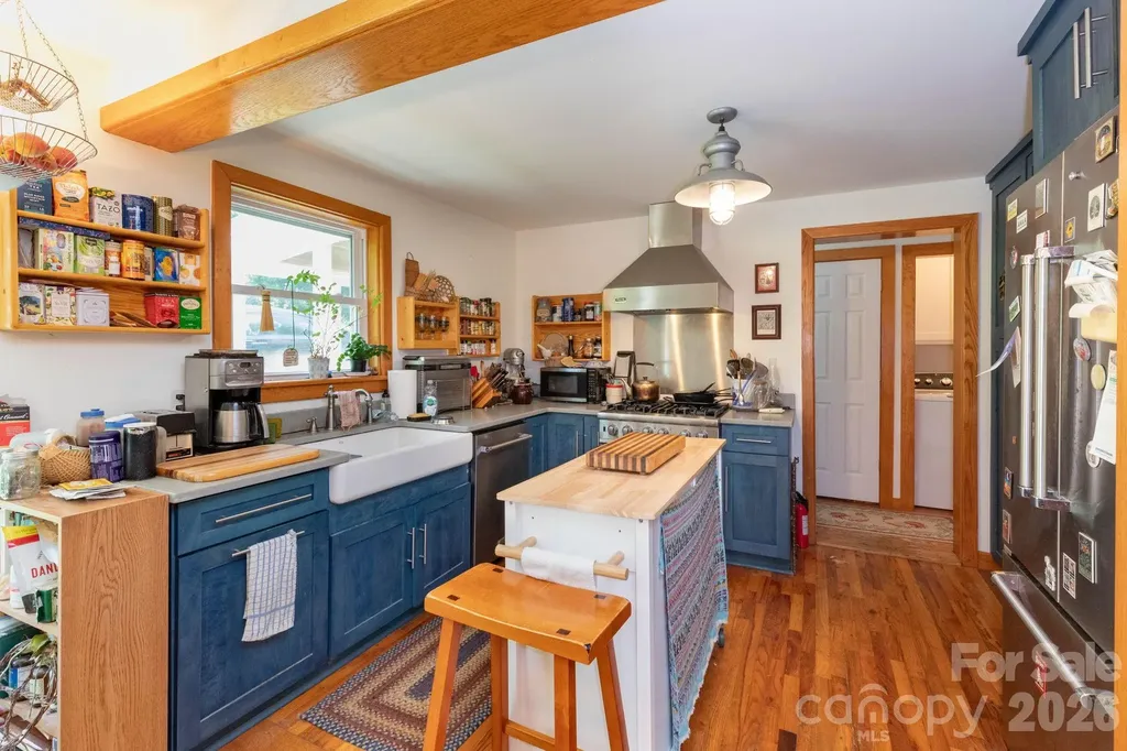 329 N Fork Road Barnardsville NC 28709