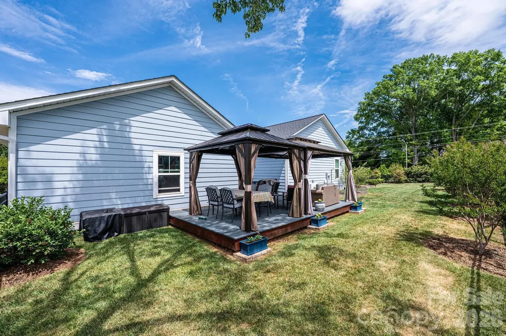 1092 33rd Avenue Loop NE Hickory NC 28601