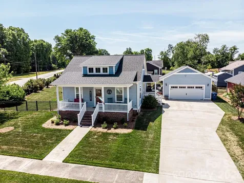 1092 33rd Avenue Loop NE Hickory NC 28601