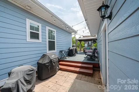1092 33rd Avenue Loop NE Hickory NC 28601