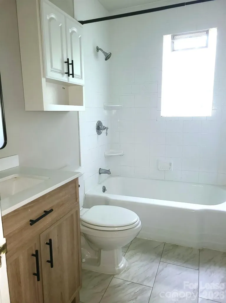557 Wakefield Drive Charlotte NC 28209