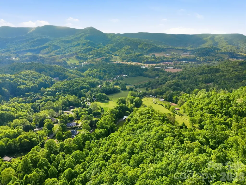 108 Wakulla Way Waynesville NC 28785