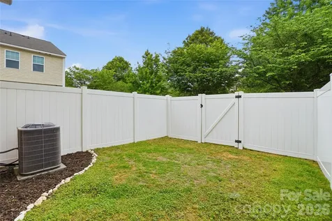 13596 Calloway Glen Drive Charlotte NC 28273