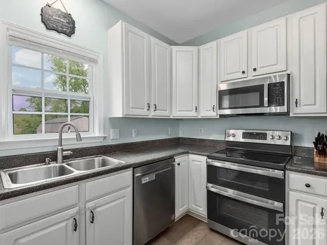 288 Walnut Crest Road Fletcher NC 28732