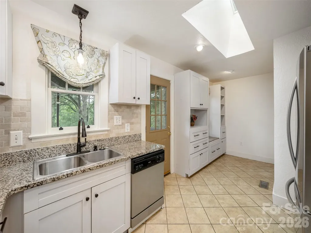 115 Oakland Road Asheville NC 28801