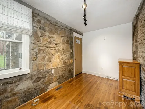 115 Oakland Road Asheville NC 28801