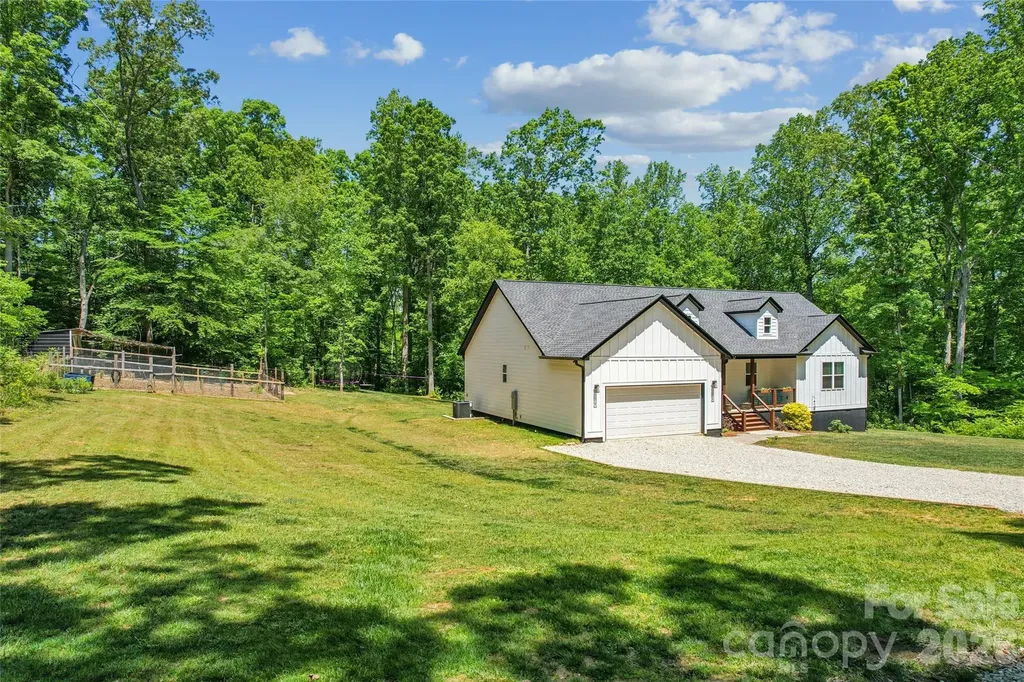 305 Robinson Avenue Mount Holly NC 28120