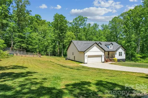 305 Robinson Avenue Mount Holly NC 28120