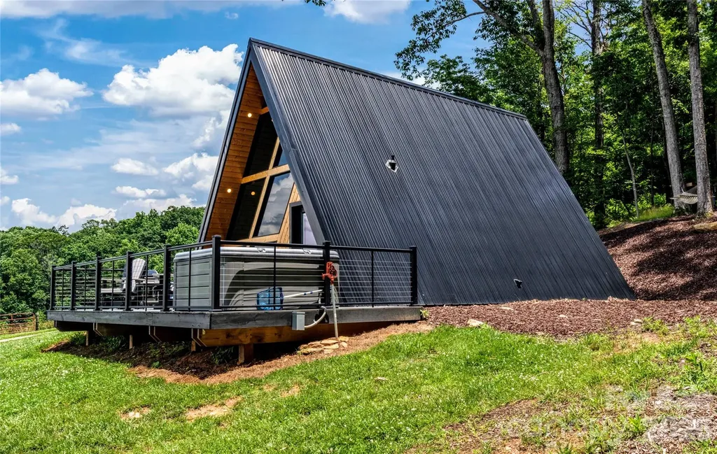 2320 Swan Creek Road Jonesville NC 28642