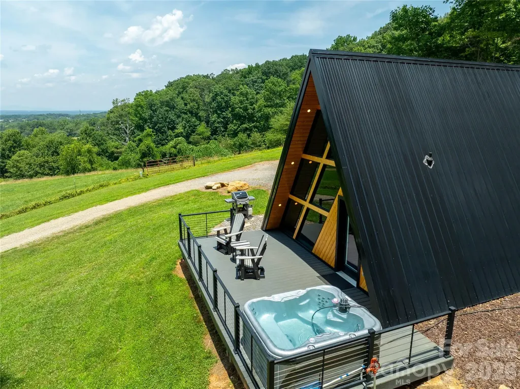 2320 Swan Creek Road Jonesville NC 28642