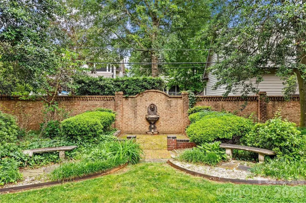 1858 Queens Road W Charlotte NC 28207