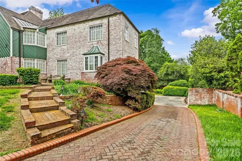 1858 Queens Road W Charlotte NC 28207
