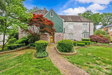 1858 Queens Road W Charlotte NC 28207