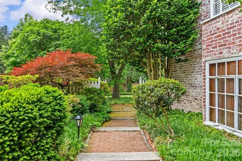 1858 Queens Road W Charlotte NC 28207