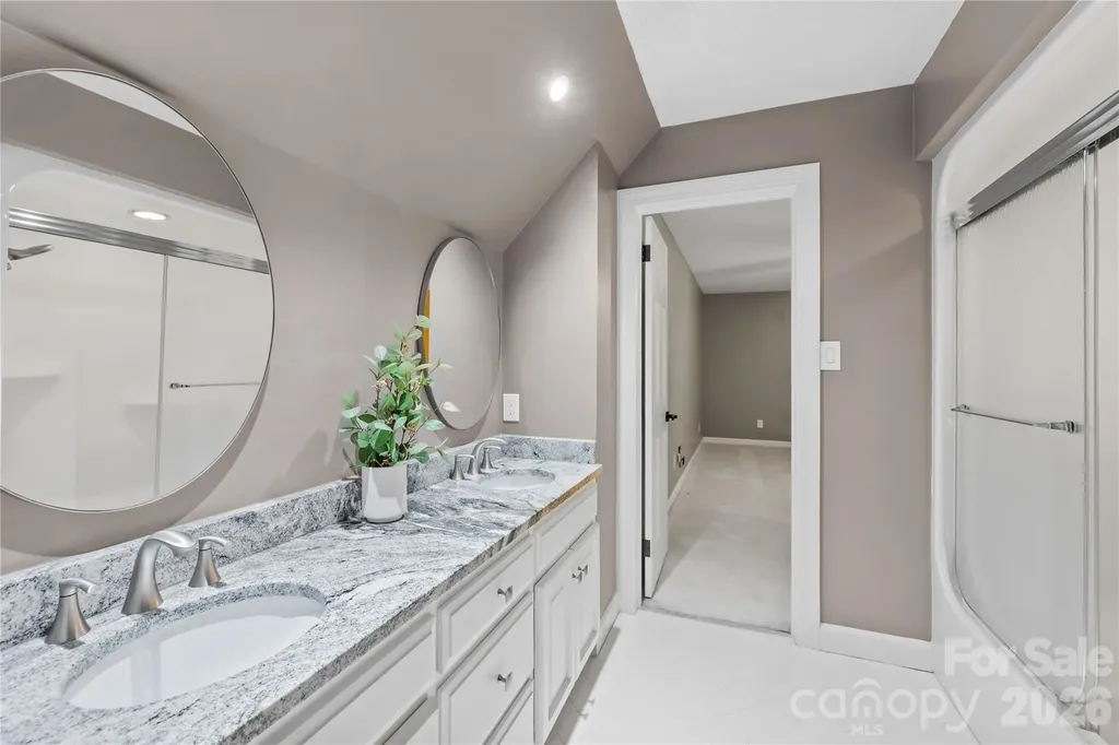 536 Innisbrook Drive Statesville NC 28625