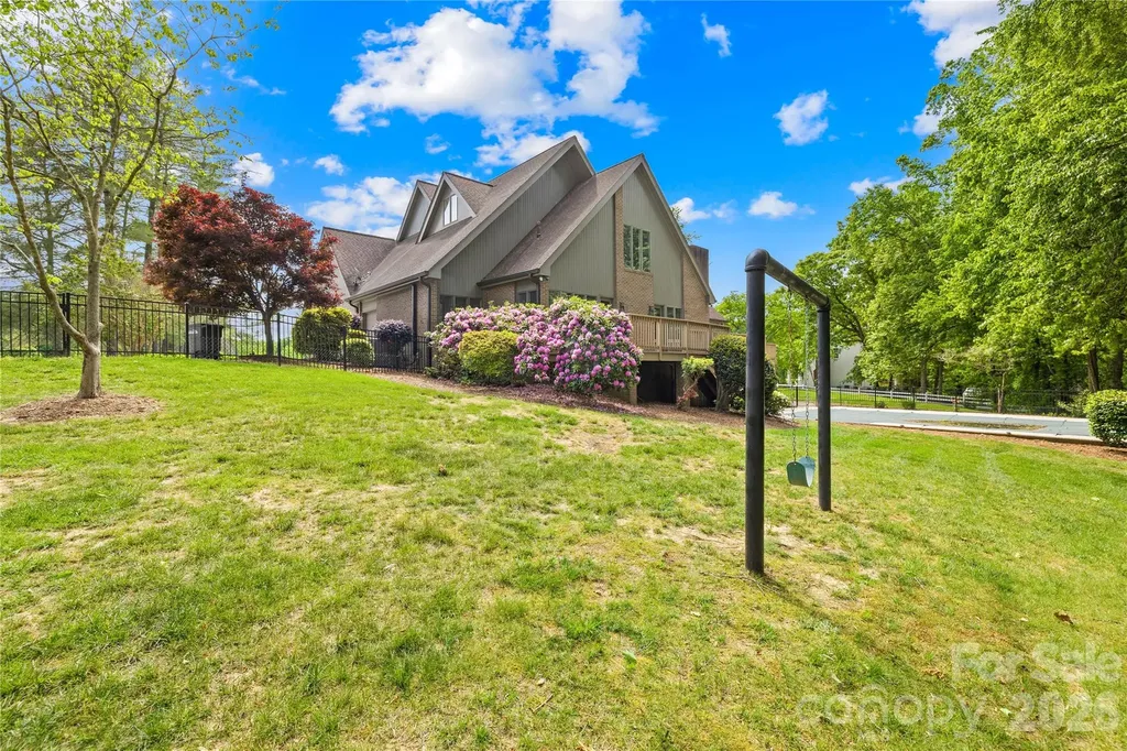 536 Innisbrook Drive Statesville NC 28625