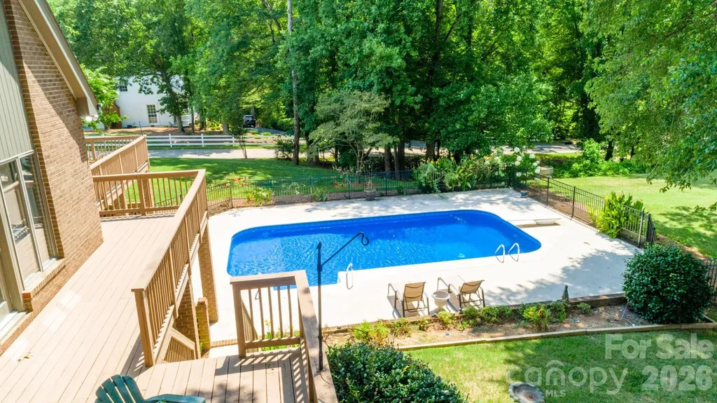 536 Innisbrook Drive Statesville NC 28625