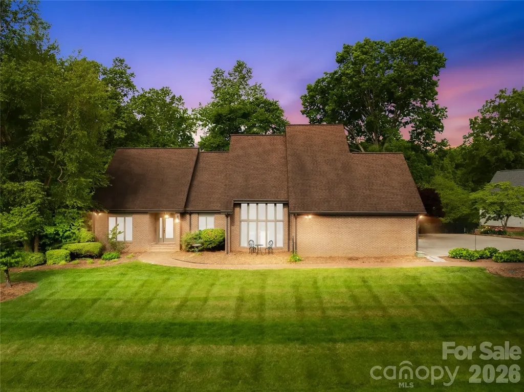 536 Innisbrook Drive Statesville NC 28625
