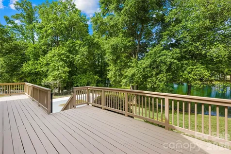 536 Innisbrook Drive Statesville NC 28625