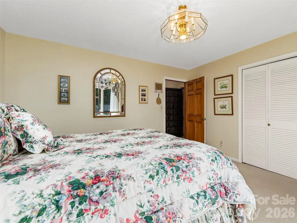 69 Forest Road Asheville NC 28803