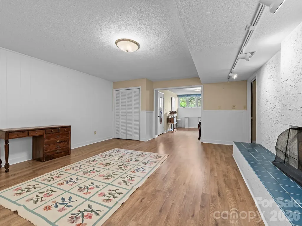 69 Forest Road Asheville NC 28803