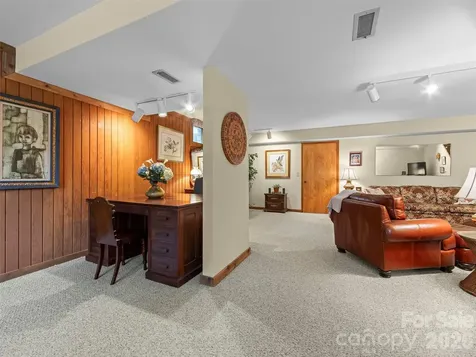 69 Forest Road Asheville NC 28803