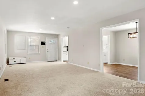 322 Holland Circle Statesville NC 28677