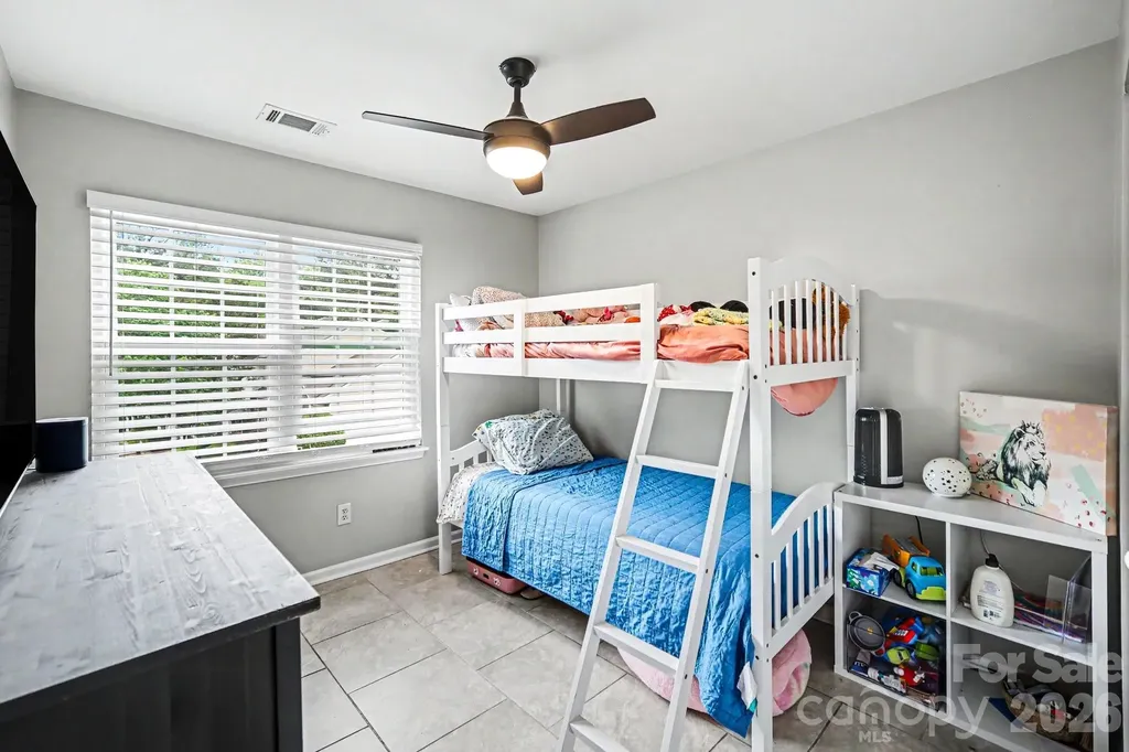 5909 Cougar Lane Charlotte NC 28269