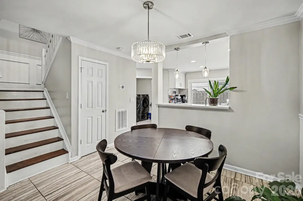 5909 Cougar Lane Charlotte NC 28269