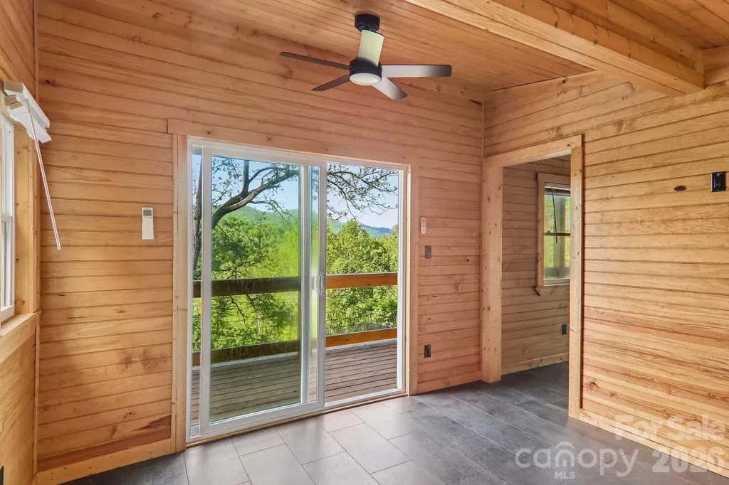 137 Red Maple Lane Burnsville NC 28714