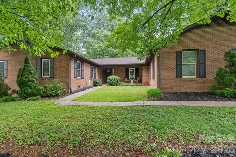 300 Brookmeade Drive Statesville NC 28625