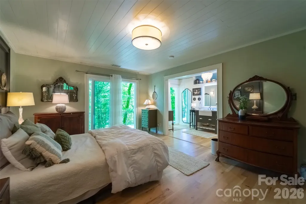 77 Oakwood Lane Sylva NC 28779