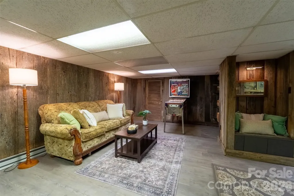 77 Oakwood Lane Sylva NC 28779