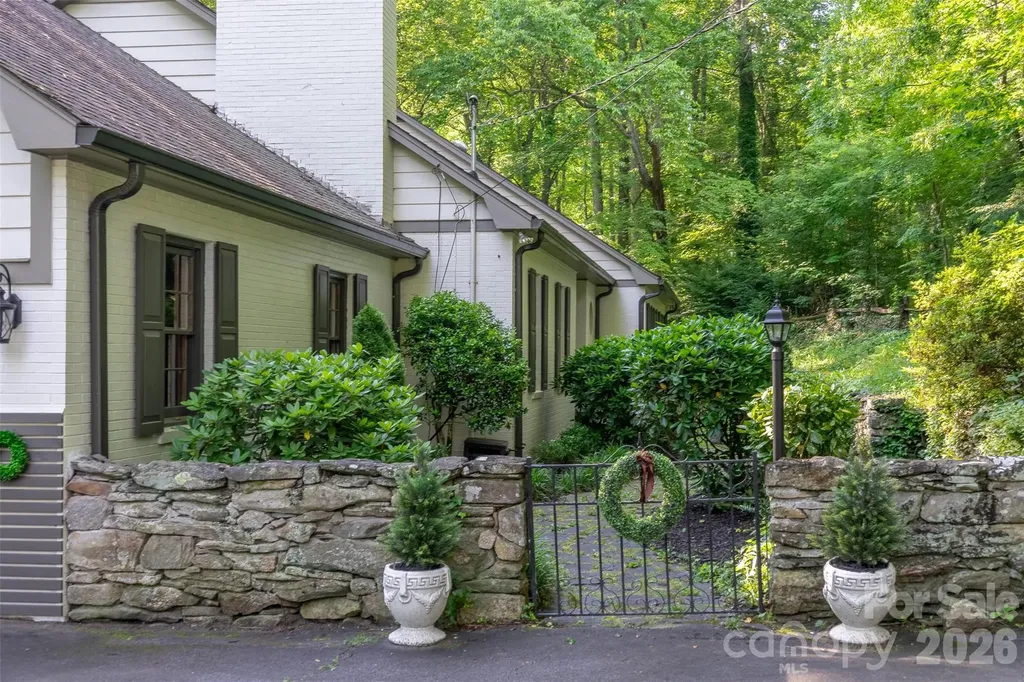 77 Oakwood Lane Sylva NC 28779