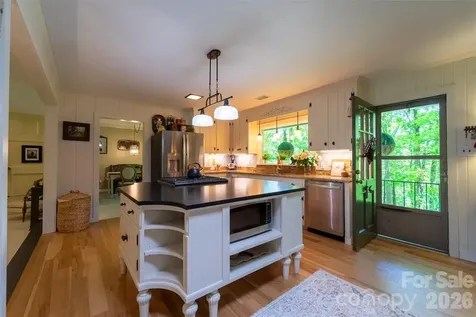 77 Oakwood Lane Sylva NC 28779