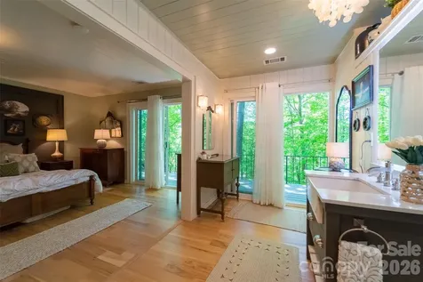 77 Oakwood Lane Sylva NC 28779