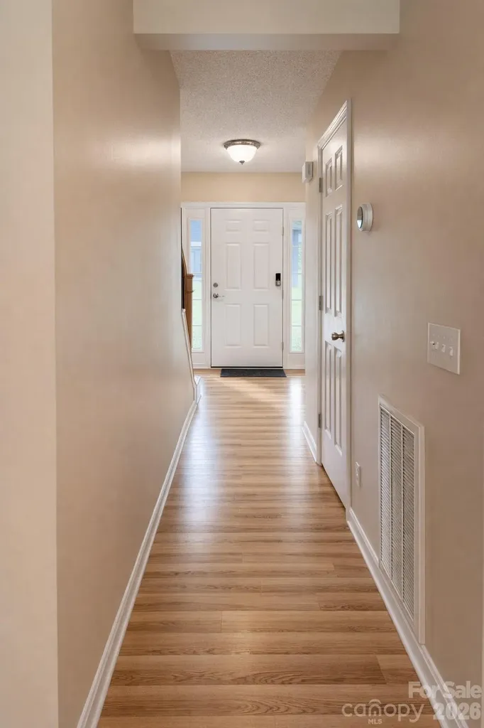 7531 Woodknoll Drive Charlotte NC 28217