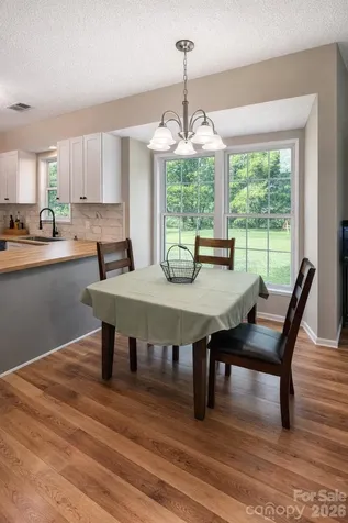 7531 Woodknoll Drive Charlotte NC 28217