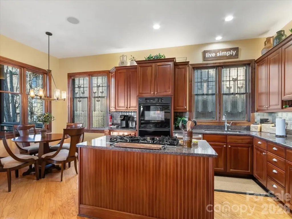 600 Andrew Banks Road Burnsville NC 28714