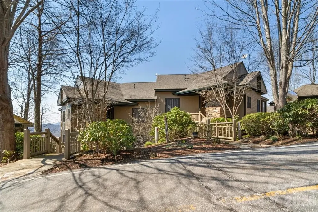 600 Andrew Banks Road Burnsville NC 28714