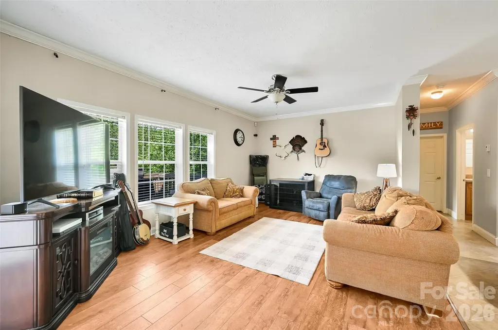 371 Starnes Cove Road Candler NC 28715