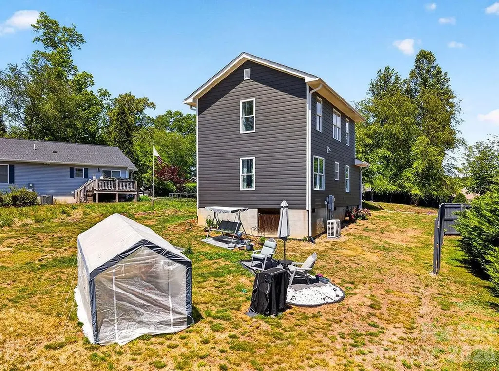 100 Victoria Springs Drive Flat Rock NC 28731