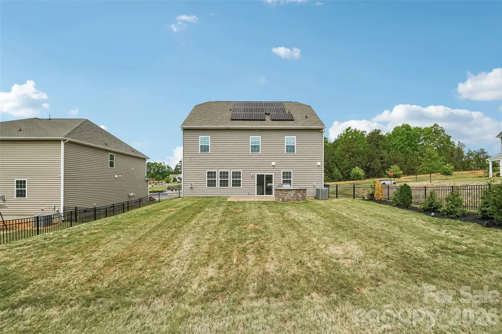 2022 Napa Valley Drive Waxhaw NC 28173